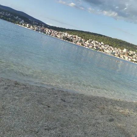 Croatika On The Τρογκίρ